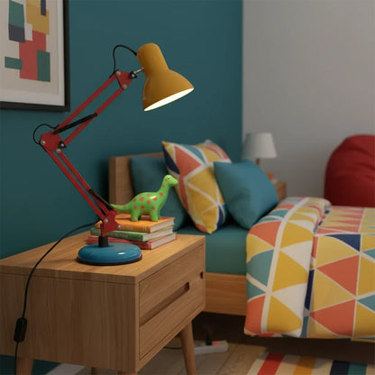 Tischlampe mit flexiblem Gelenkarm und konischem Lampenschirm