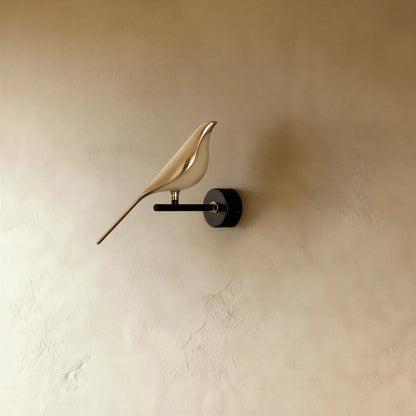 Moderne Schwalben-Wandleuchte mit Acryldiffusor